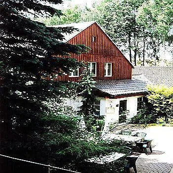 Konukevi Land-gut-hotel Zur Lochmuehle 3*