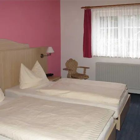 Land-gut-hotel Zur Lochmuehle Konukevi 3*