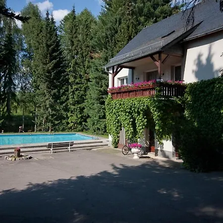 Konukevi Land-gut-hotel Zur Lochmuehle 3*