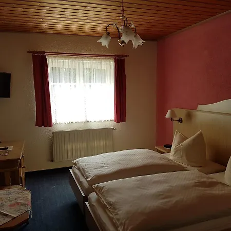 Gasthuis Land-gut-hotel Zur Lochmuehle 3*